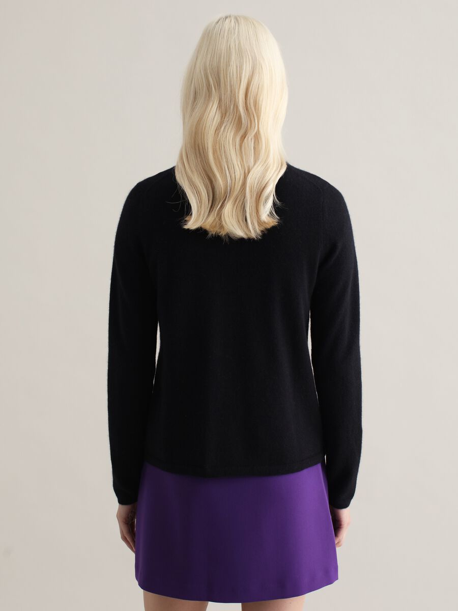 V-neck cashmere cardigan_3