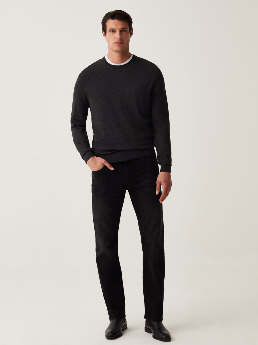 Round neck pullover_0