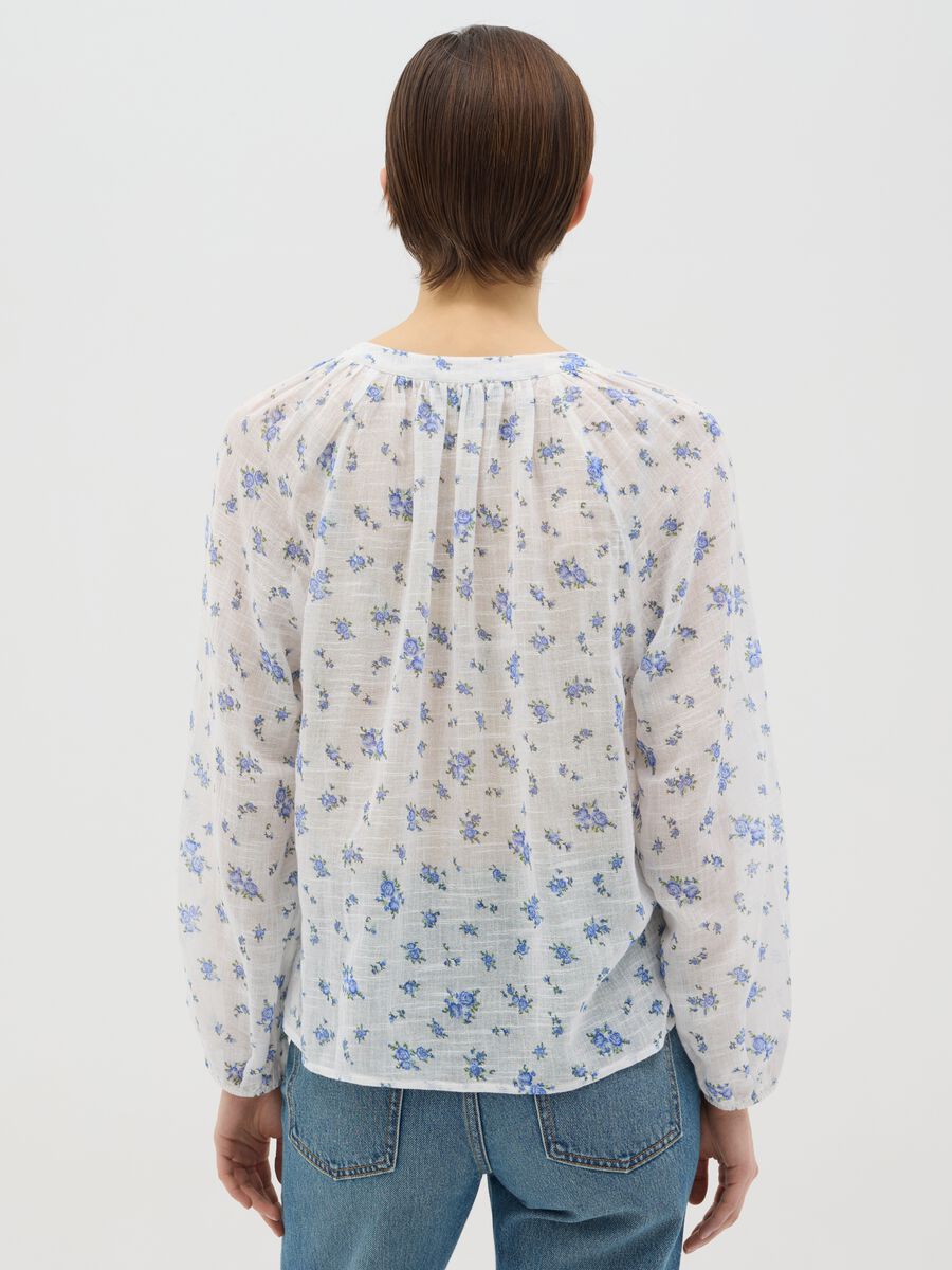 White and blue brushed blouse_2