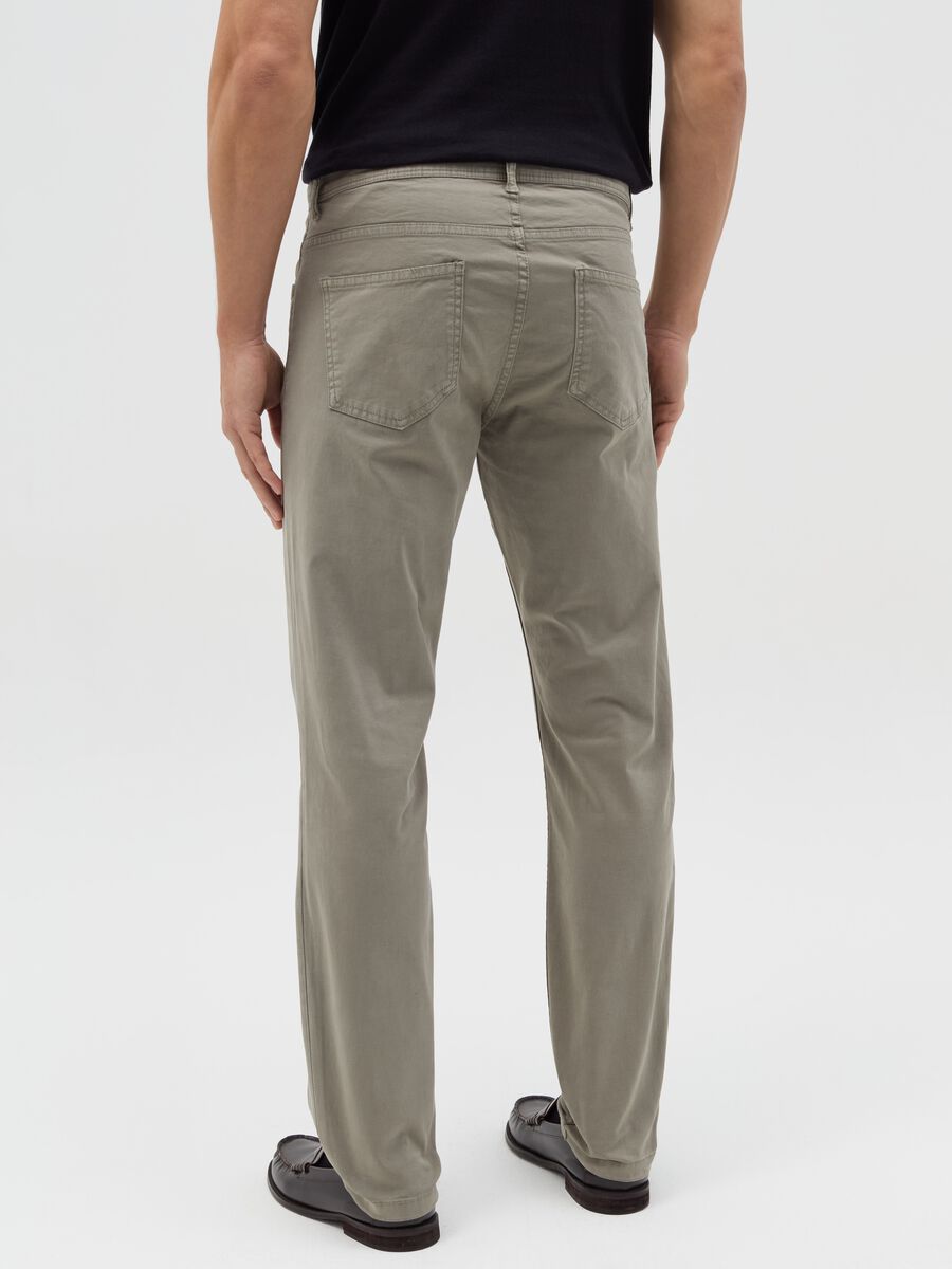 Green slim-fit trousers in stretch cotton_3