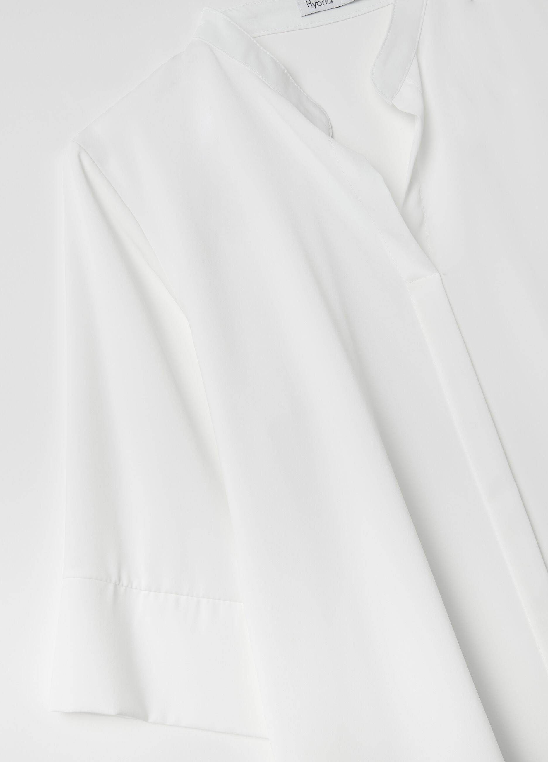 Blouse with kimono sleeves