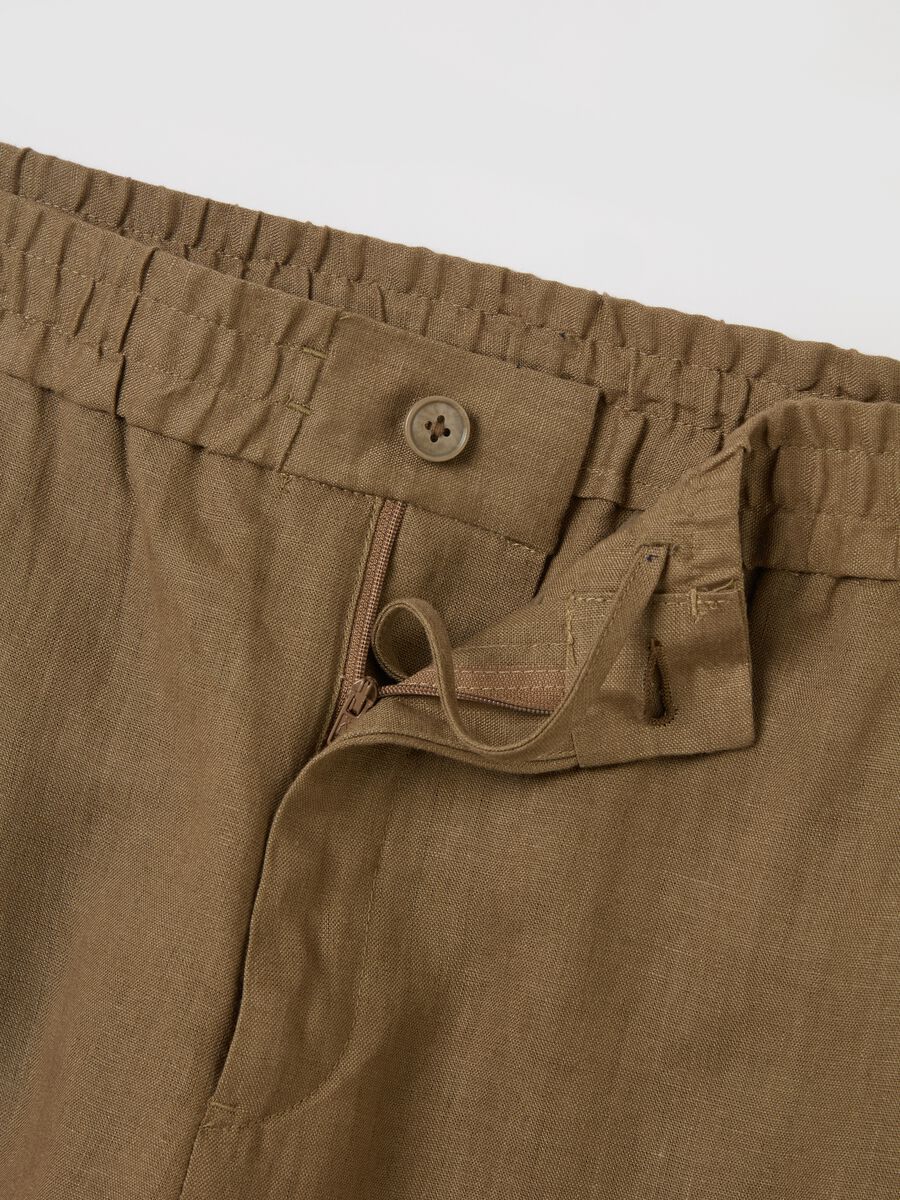 Contemporary trousers in linen_5