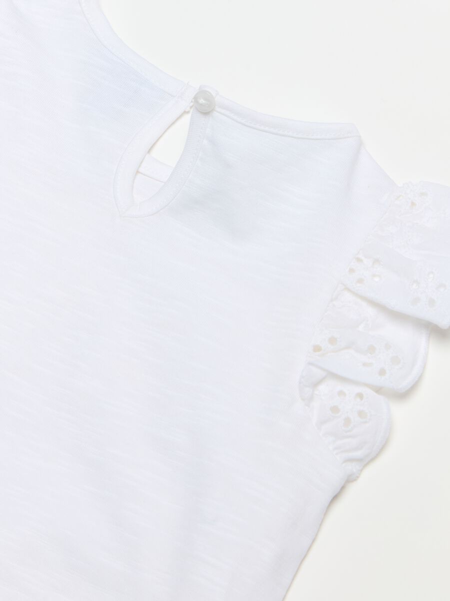 T-shirt with broderie anglaise frills_2