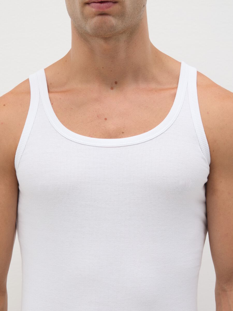 Men's White Sleeveless Cotton Shirt_1