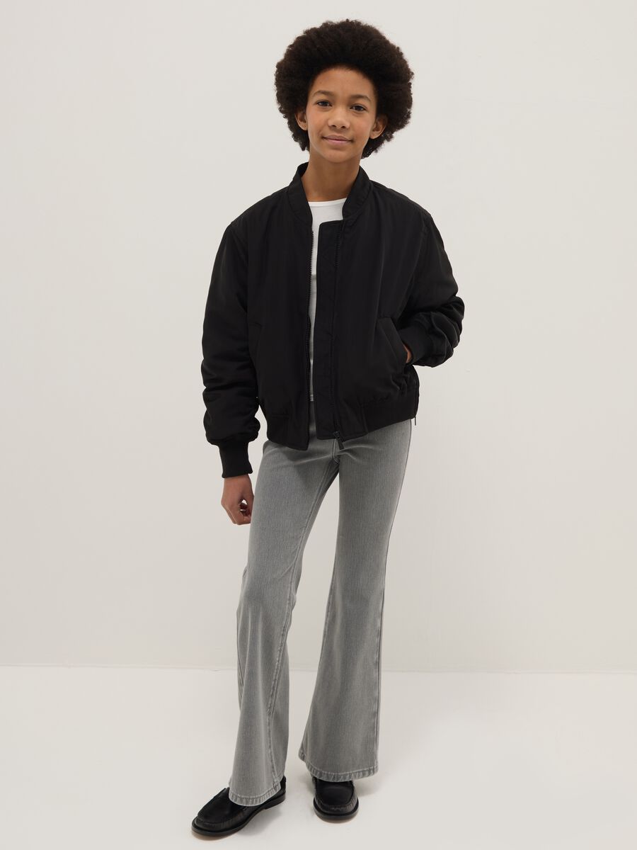 Jeans in denim grigi flare fit per ragazza_0