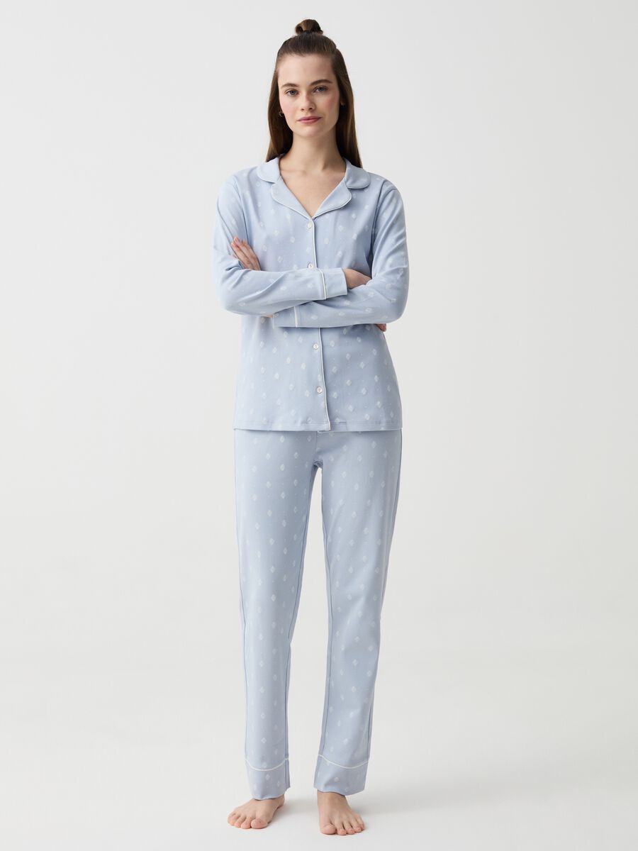 Pyjamas with arabesque print and buttons_0
