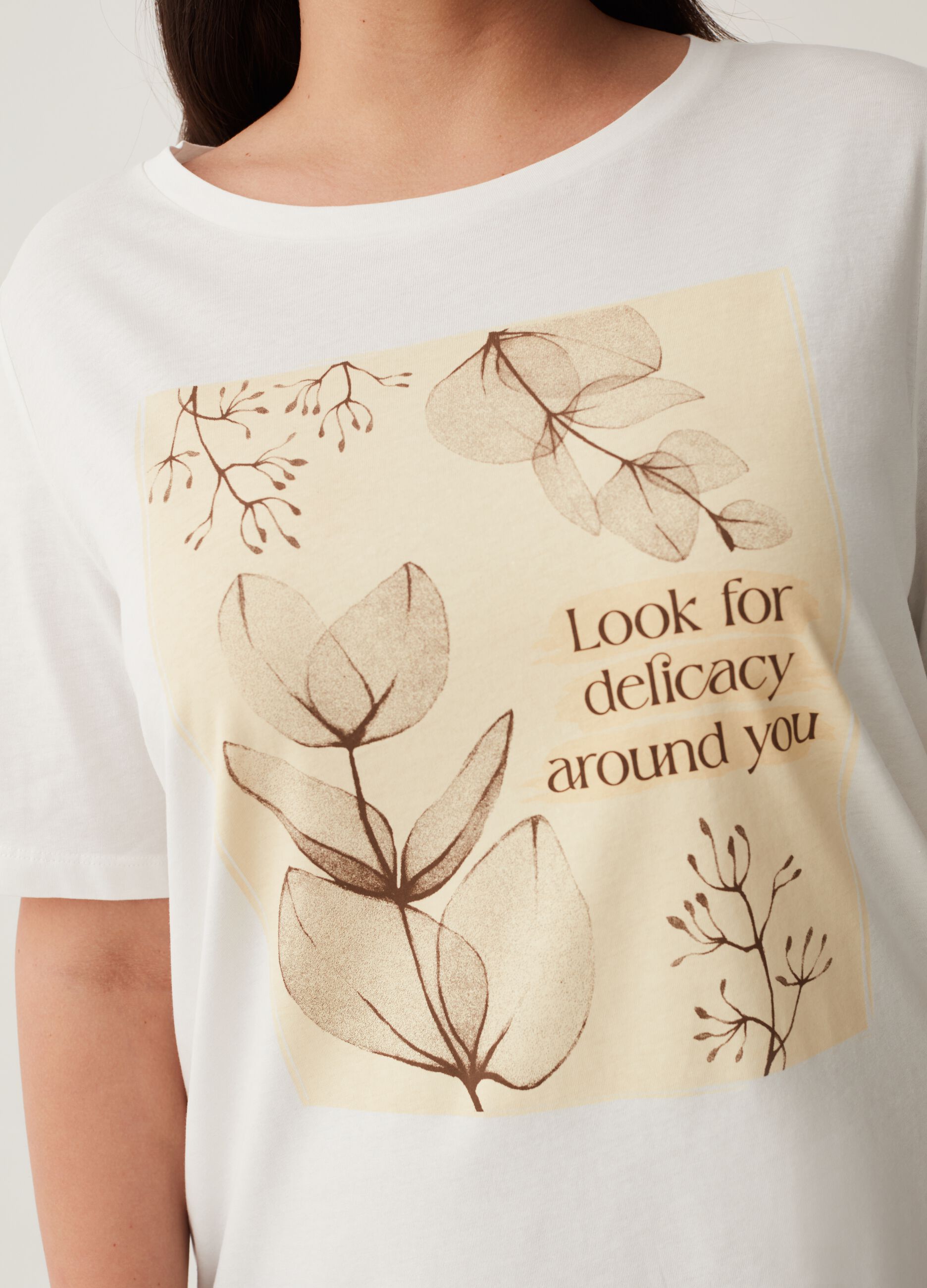 T-shirt con stampa fiori Curvy_3