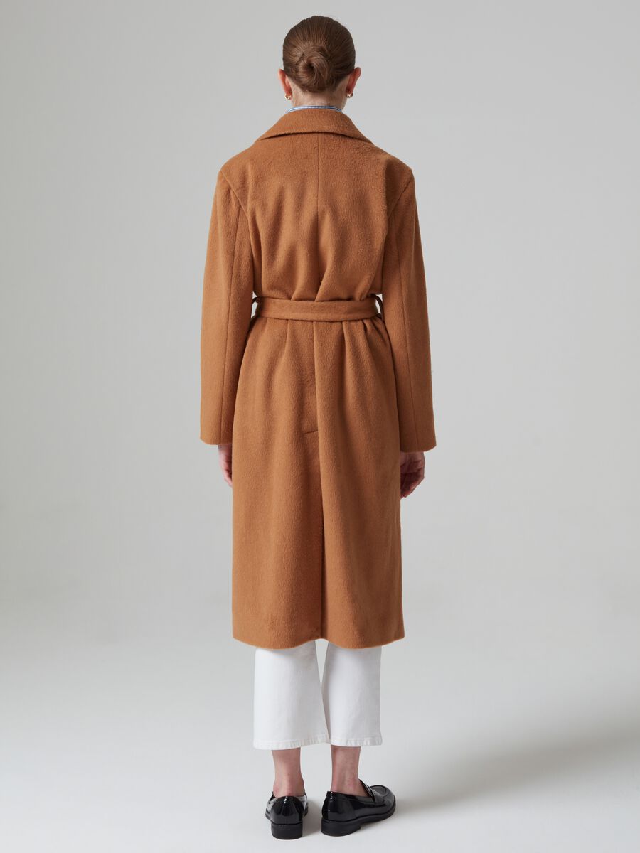 Cappotto lungo monopetto con cintura_2