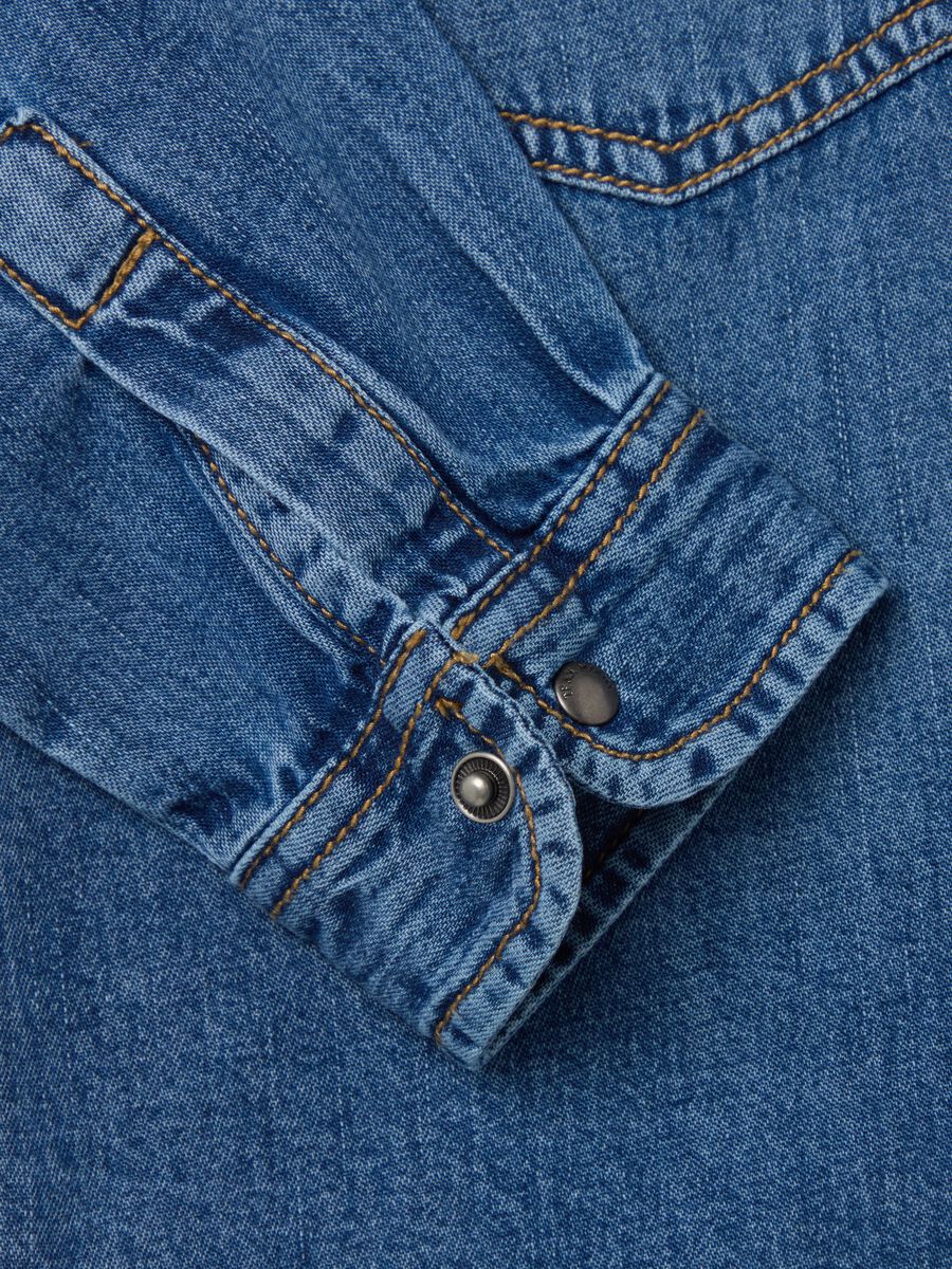 Denim shirt with pockets_2