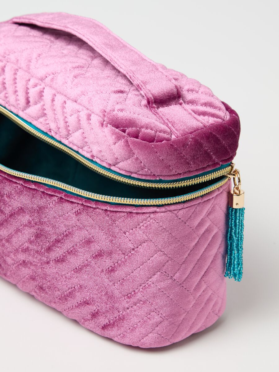 Beauty case in quilted velvet with handle_2