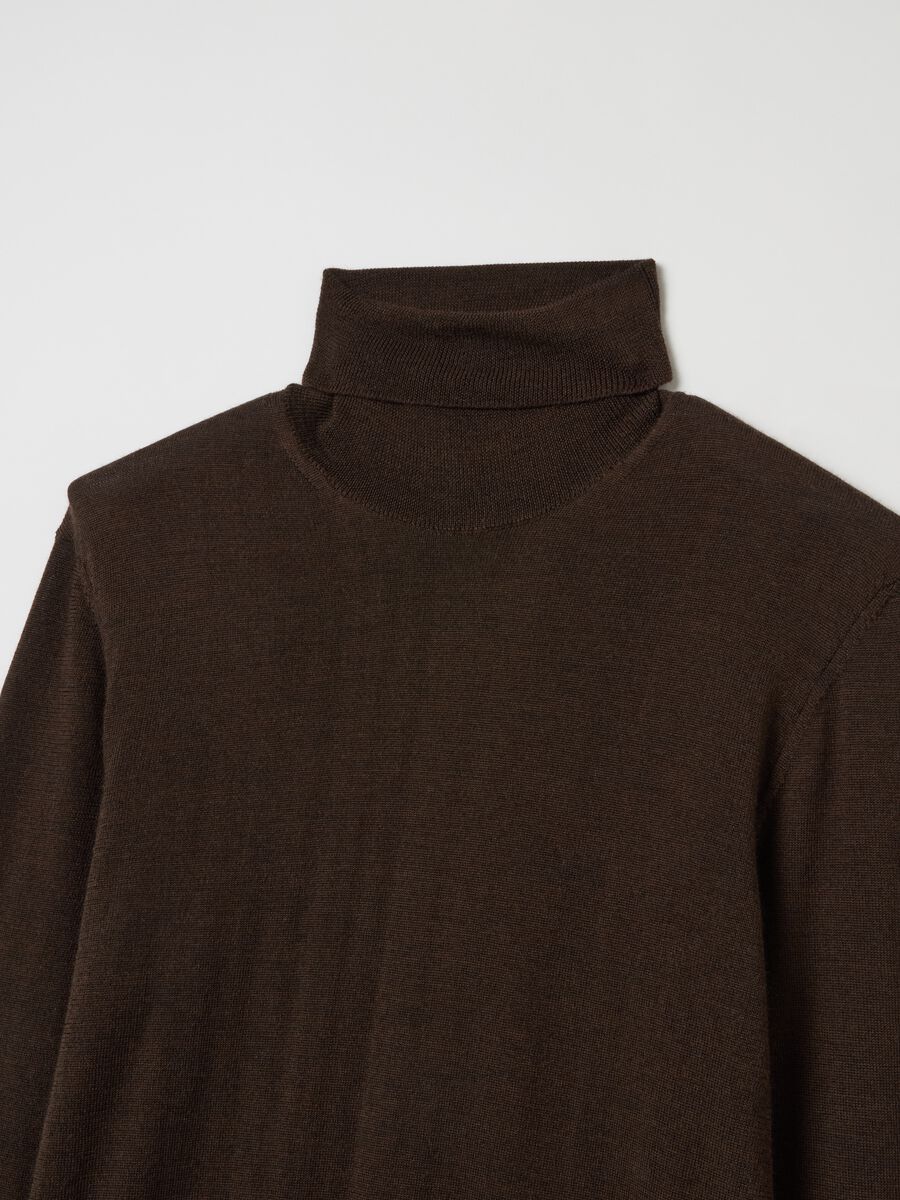 Merino wool pullover with high neck_5