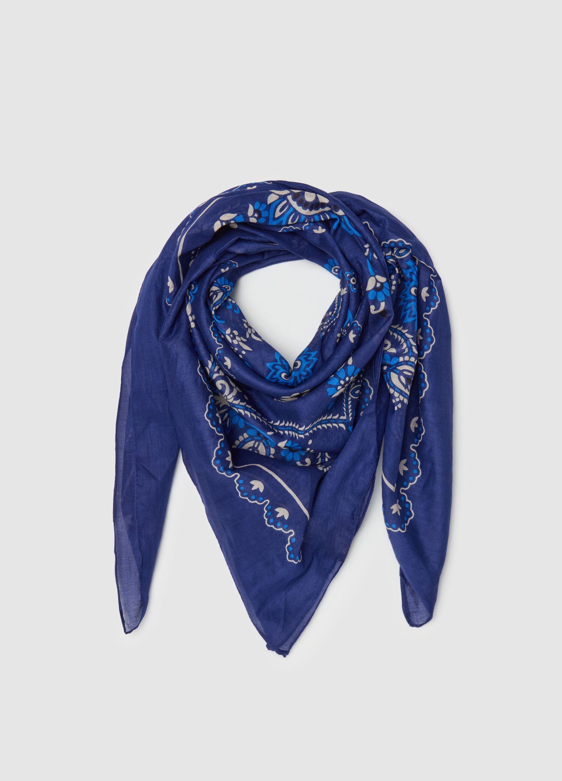 Foulard with bandana print
