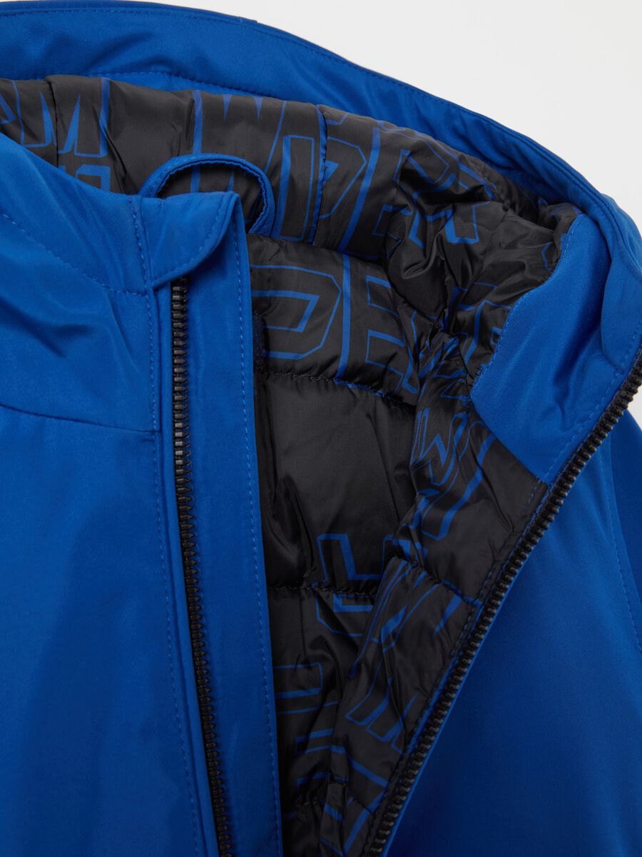 Giacca impermeabile con cappuccio_2