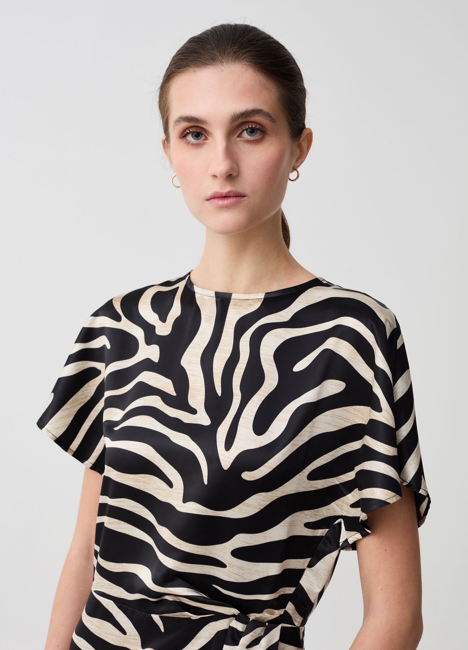 Short satin dress with zebra print