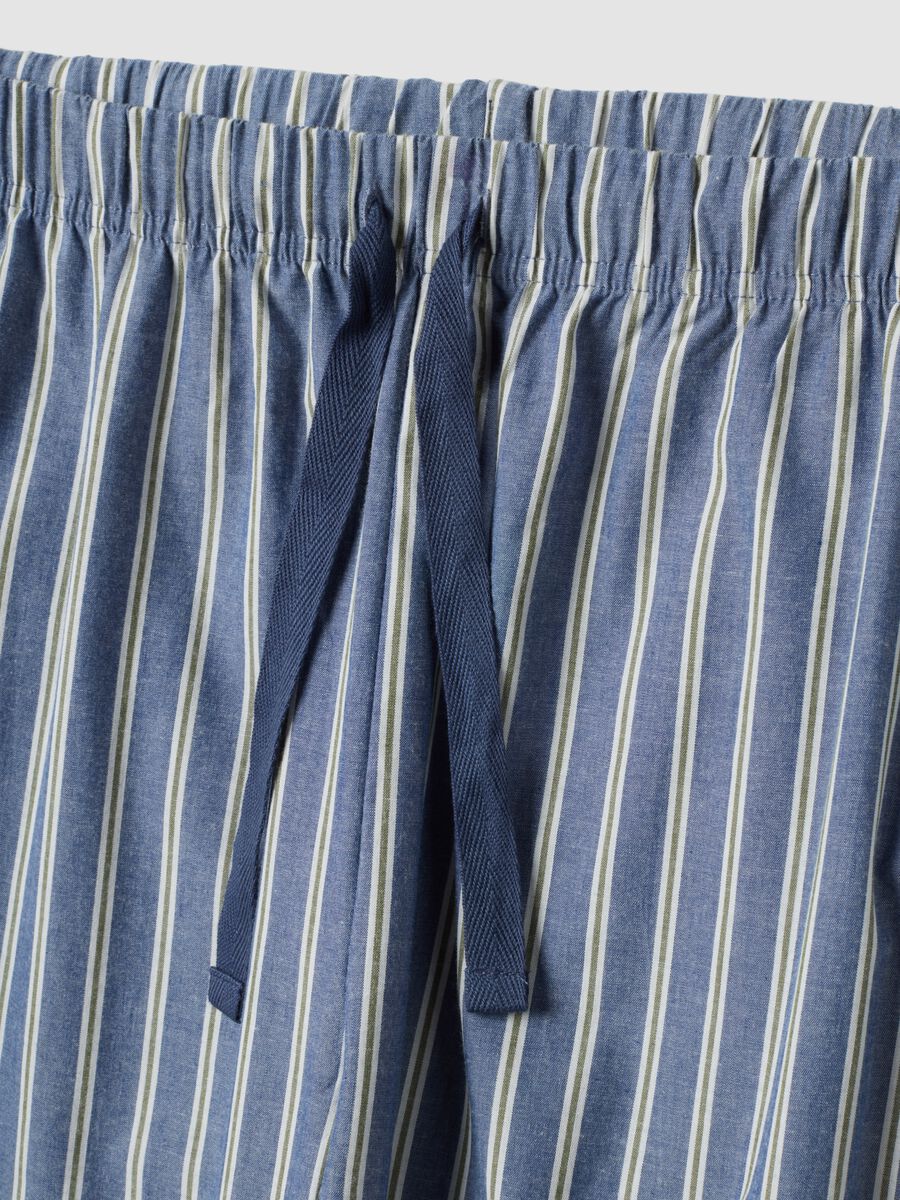 Pigiama blu in puro cotone organico con collo serafino regular fit_5