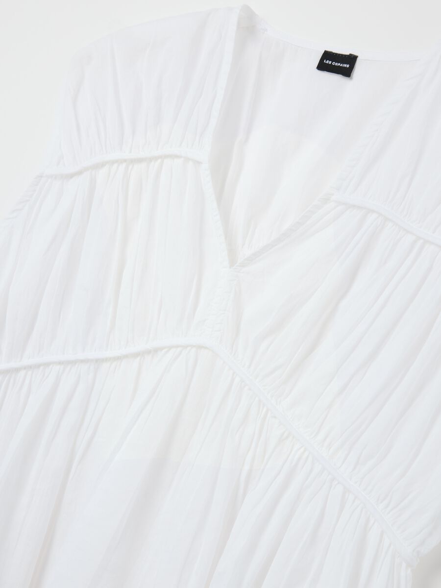 White sleeveless cotton blouse with gathering_5