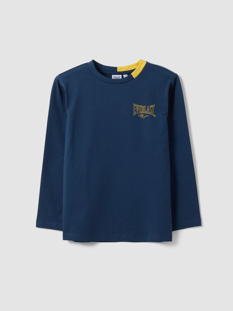 T-shirt blu in puro cotone a maniche lunghe con stampa sul petto per bambino_0