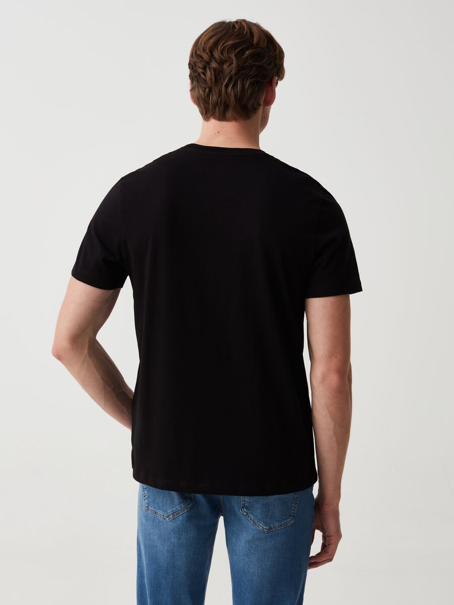 Organic cotton T-shirt with V neck_2