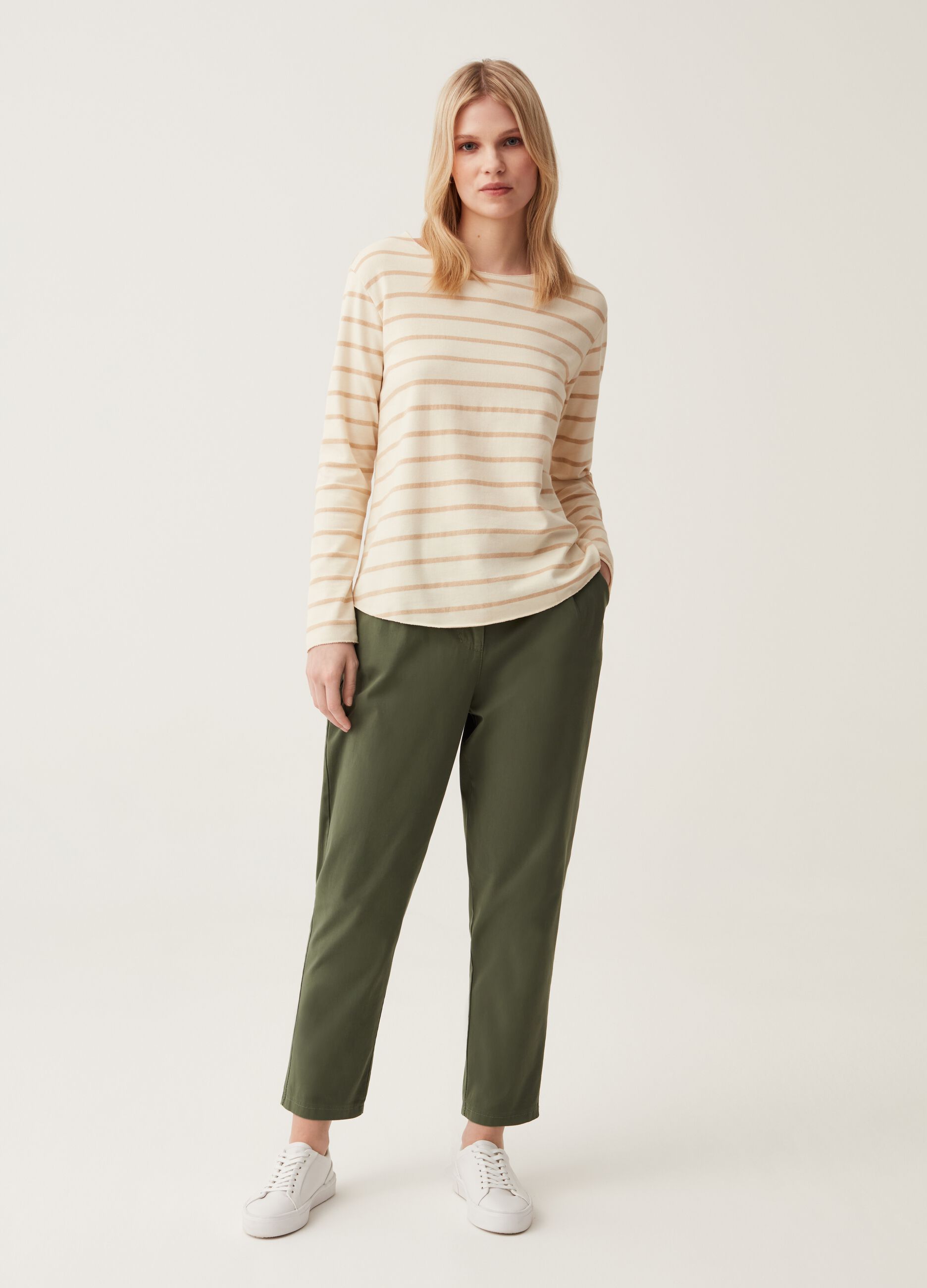 Pantaloni baggy fit con pinces Hybrid_0