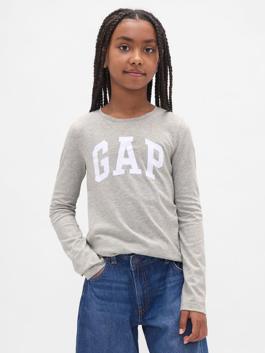 T-shirt grigio chiaro a maniche lunghe in puro cotone con logo GAP_0