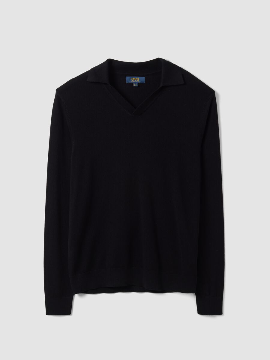 Polo nera in misto viscosa con scollo a V e colletto regular fit_0
