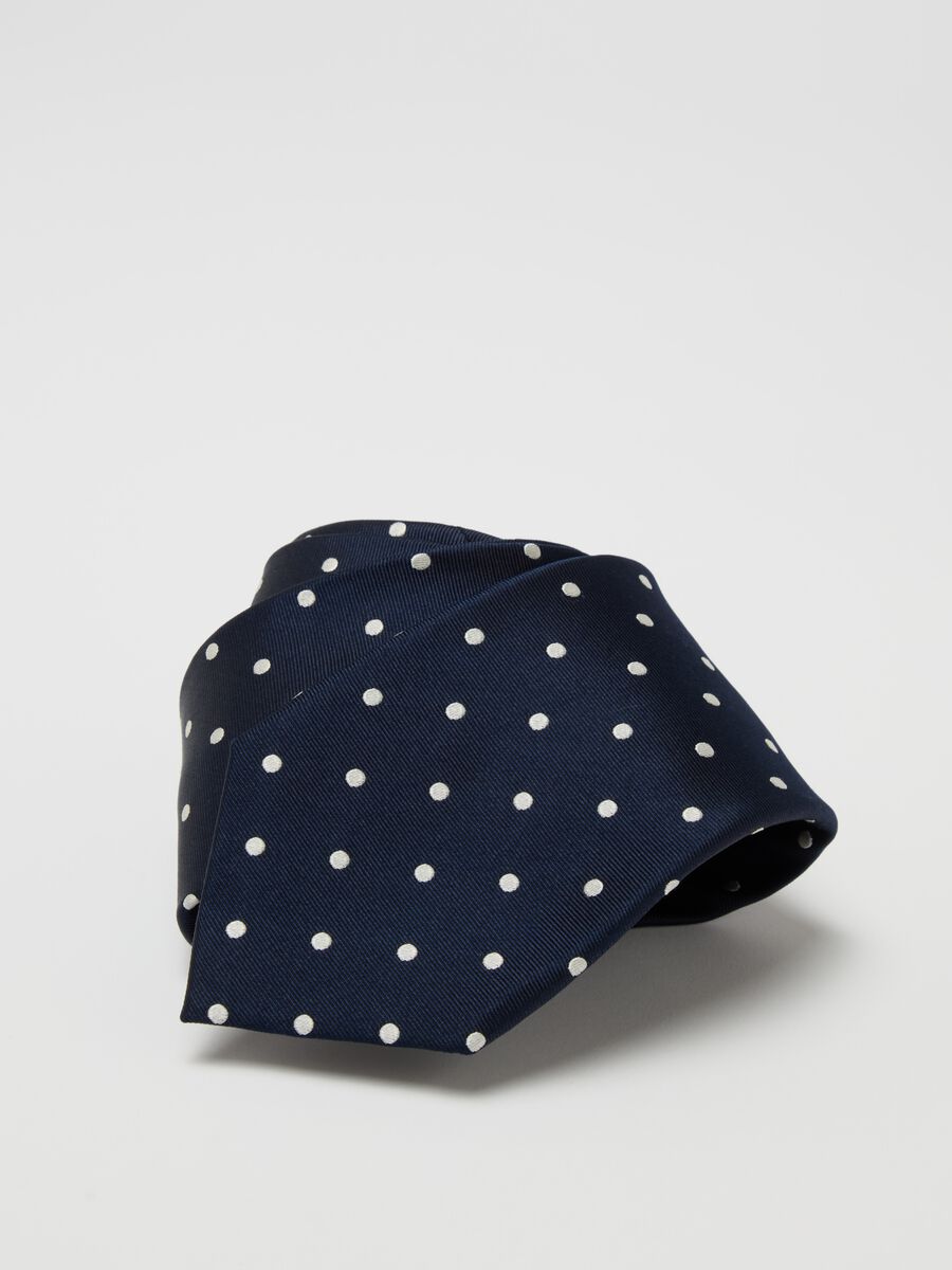 Silk tie with polka dot pattern_2