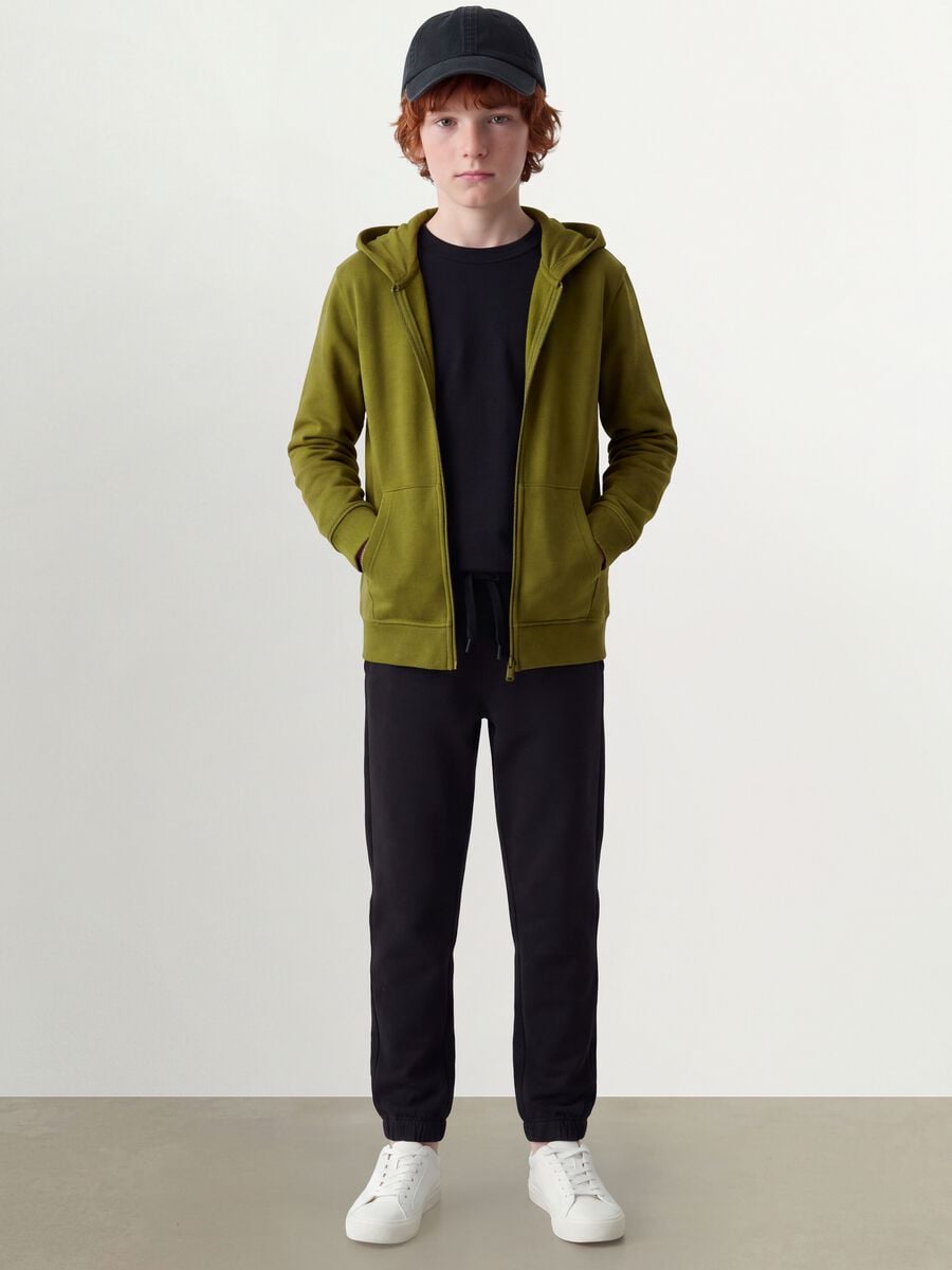 Felpa verde con cappuccio in puro cotone organico regular fit per ragazzo_1