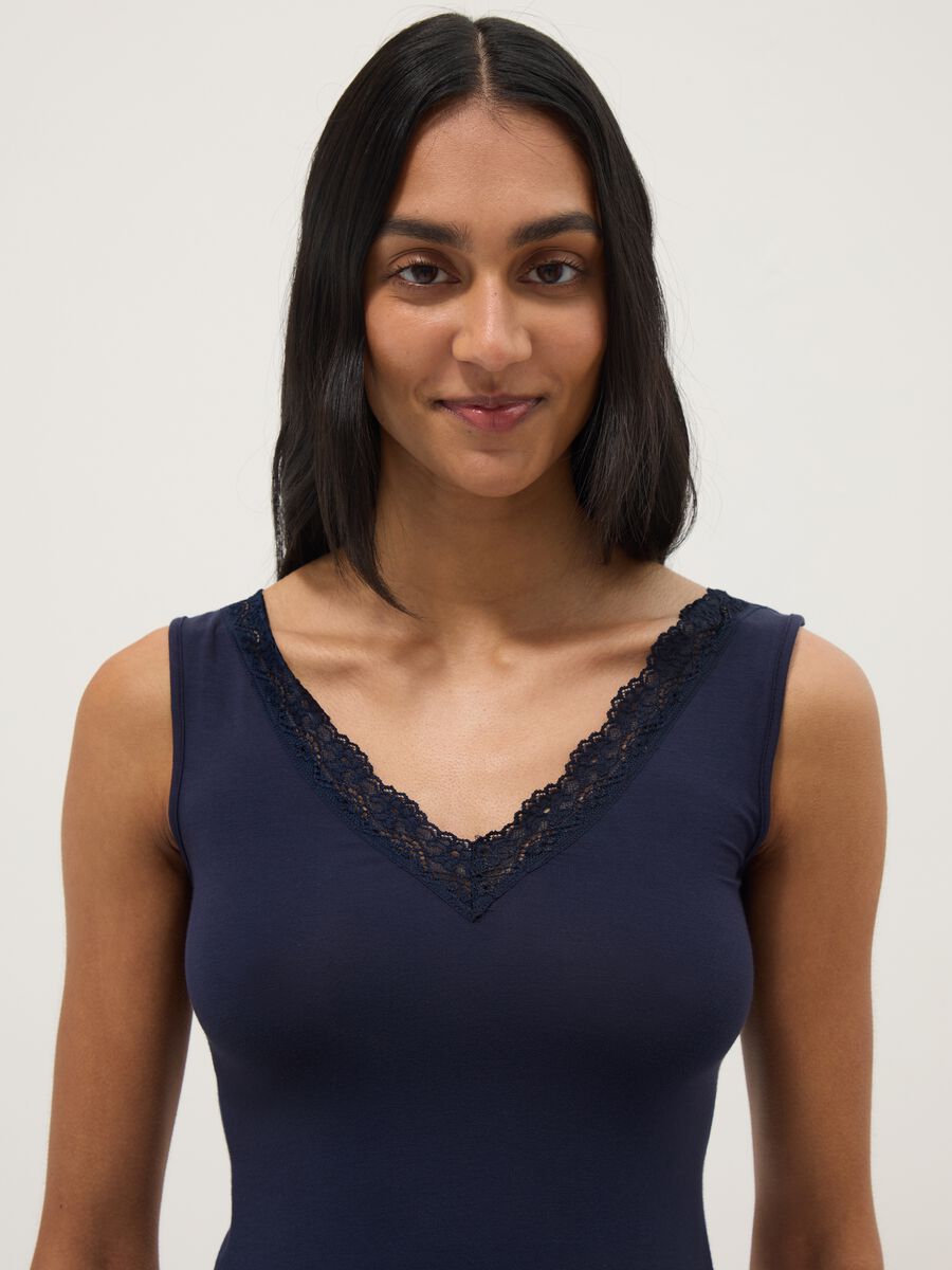 Blue stretch viscose tank top with deep V lace trim regular fit_1