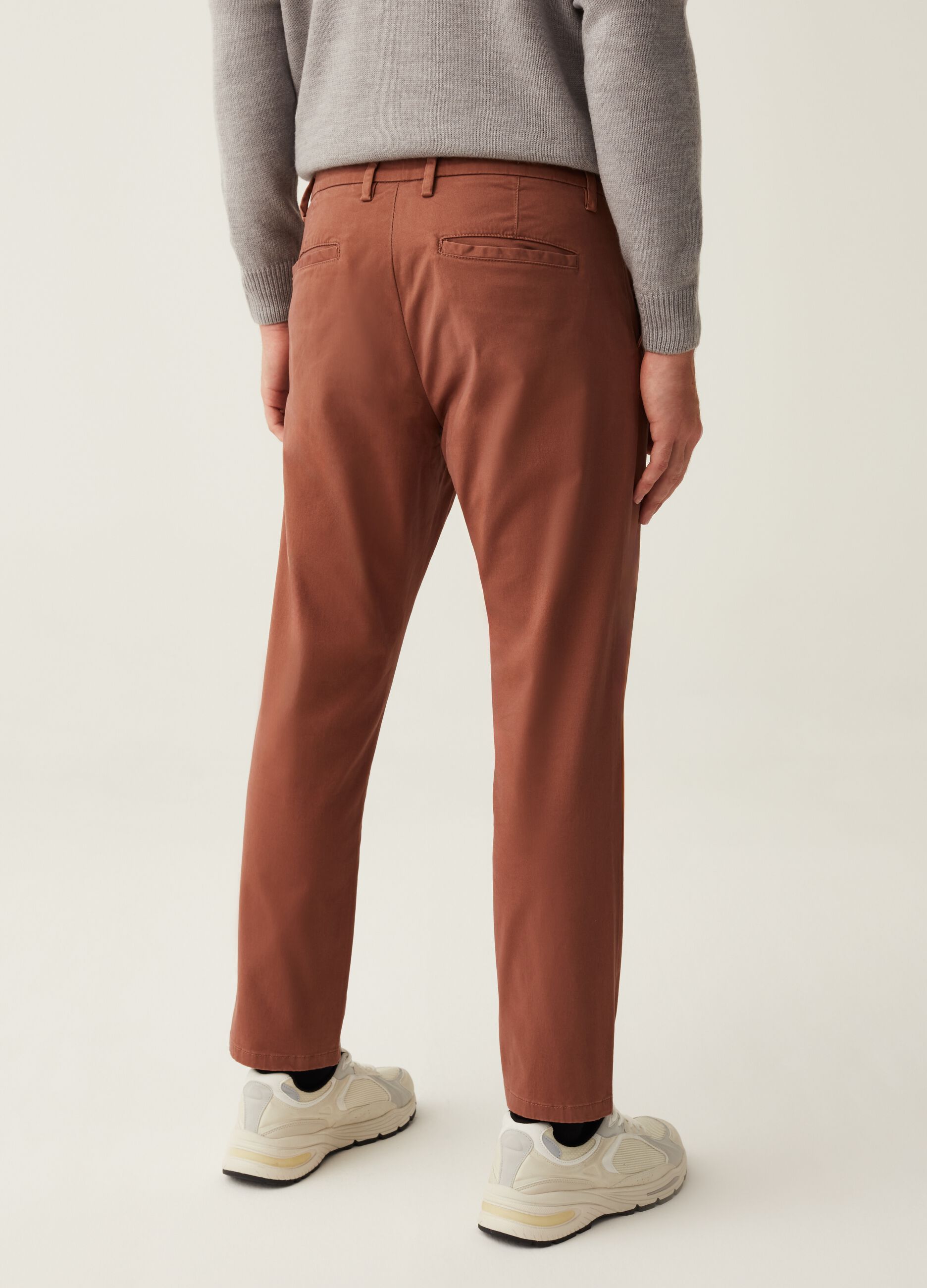 Pantalone chino in cotone stretch Rosso mattone da Uomo OVS
