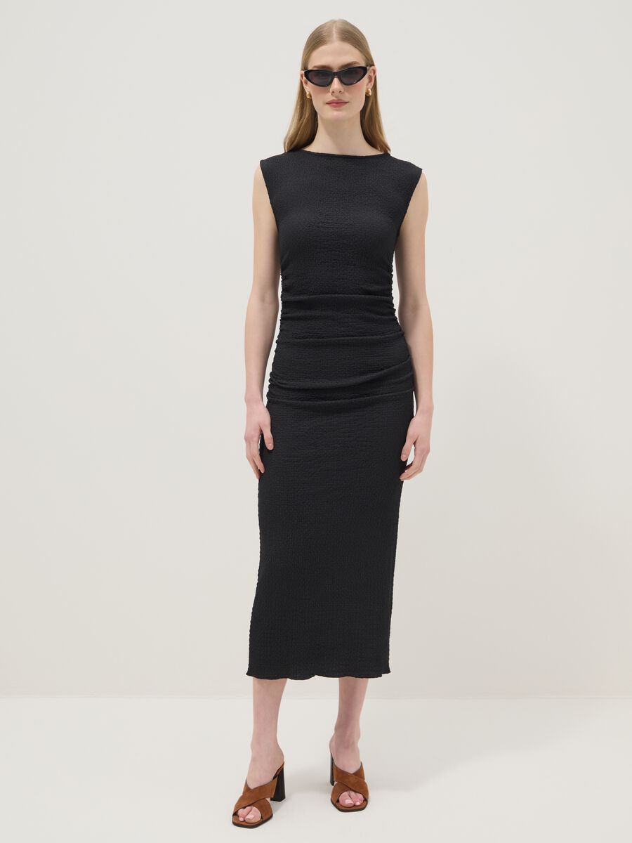 Abito lungo nero fitted in tessuto elasticizzato_0