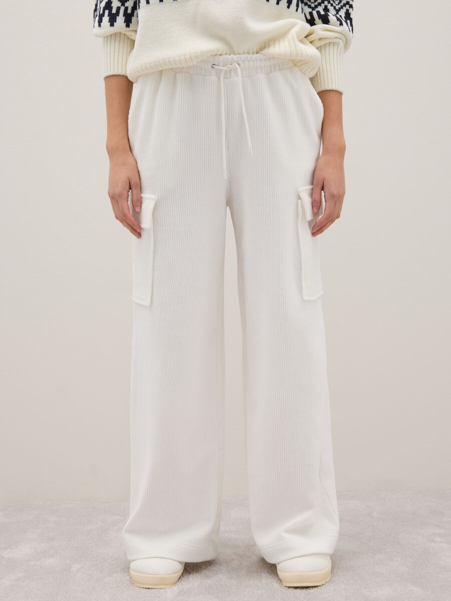 White cotton blend wide leg cargo trousers_1