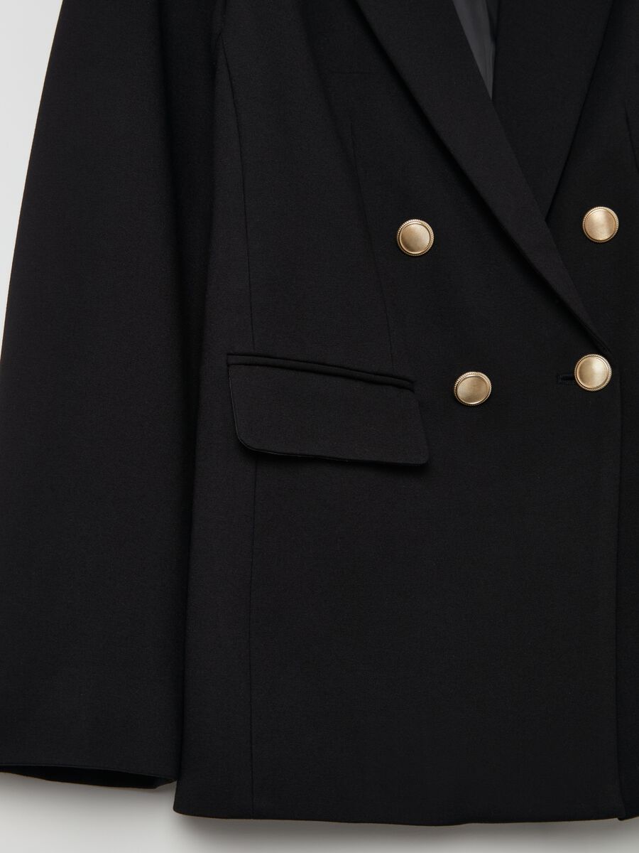 Blazer doppiopetto con bottoni dorati_5