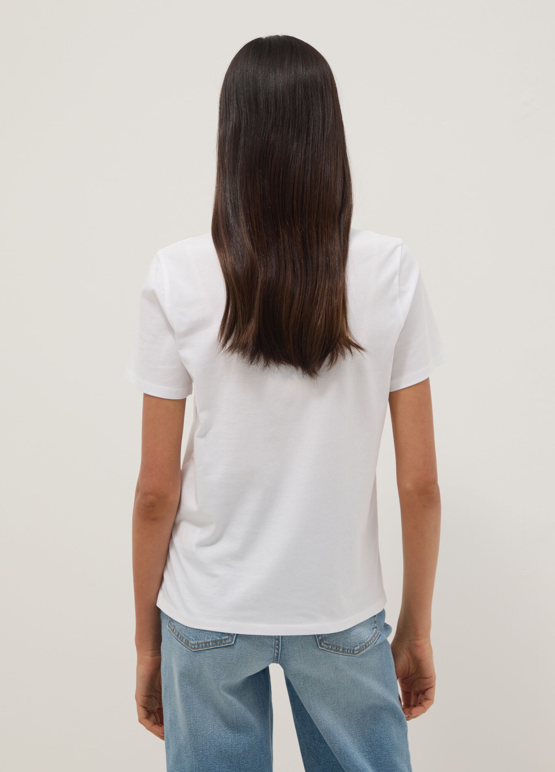 White pure cotton regular-fit T-shirt with embroidered chest pocket