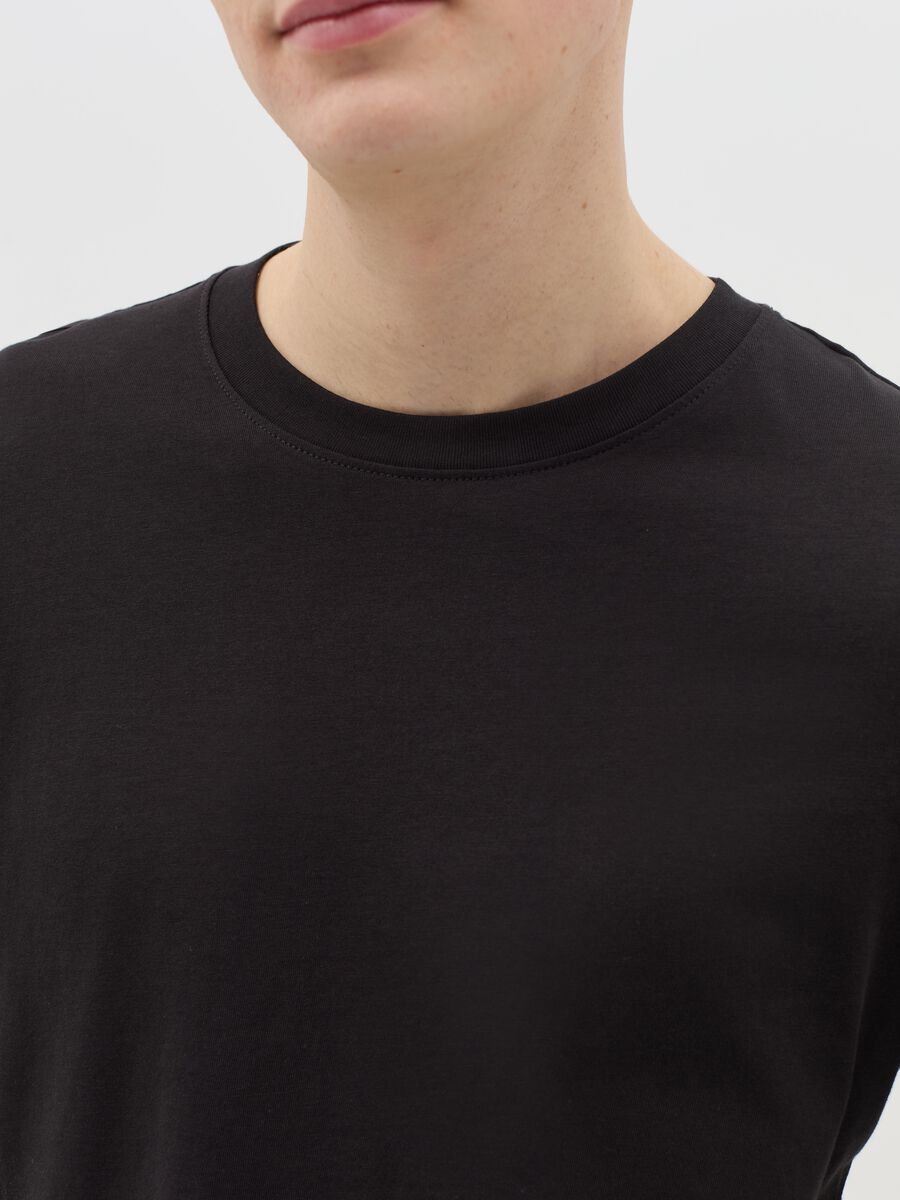T-shirt with round neck and long sleeves in cotton_2