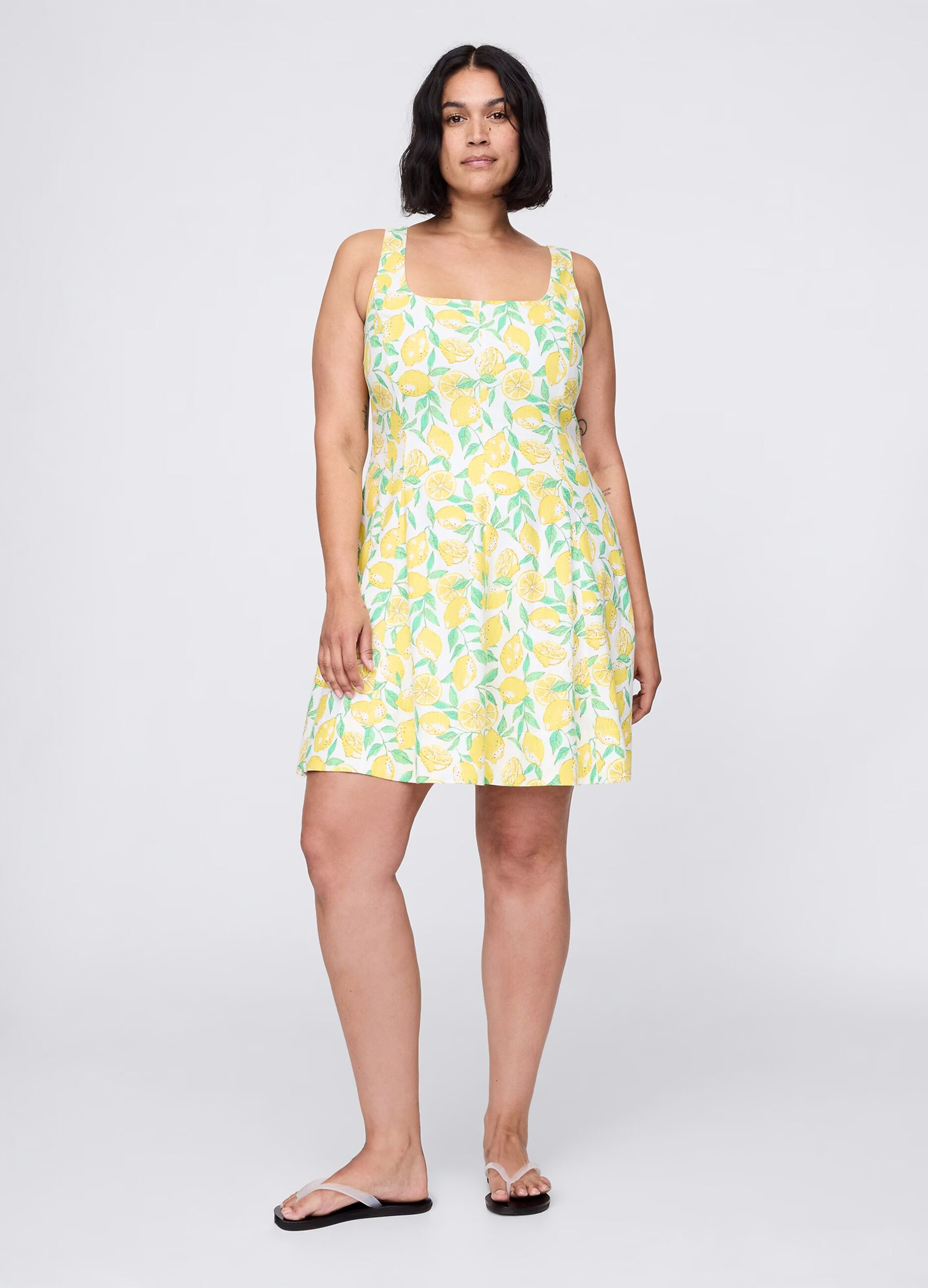 Short multicoloured dress with lemons pattern