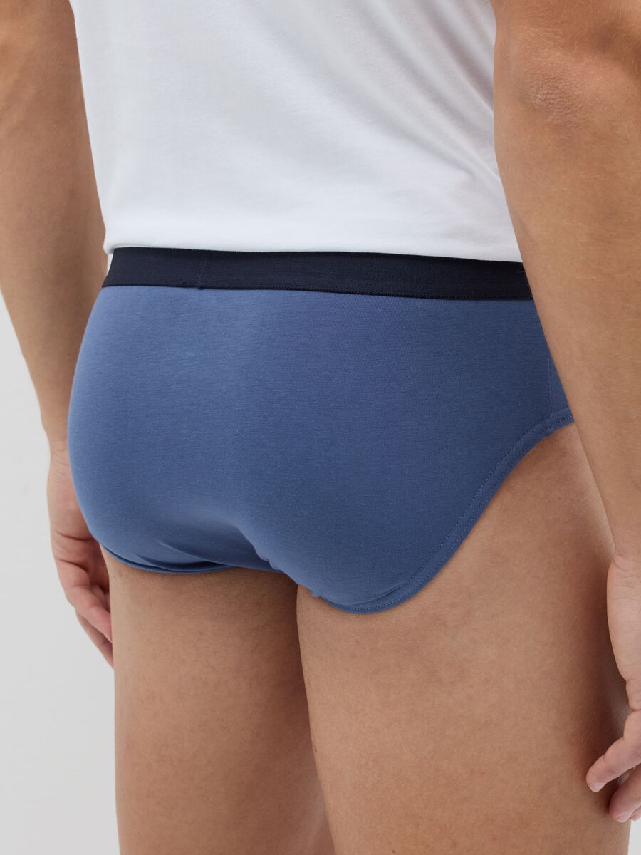 Three-pair pack briefs in stretch cotton with micro pattern_3