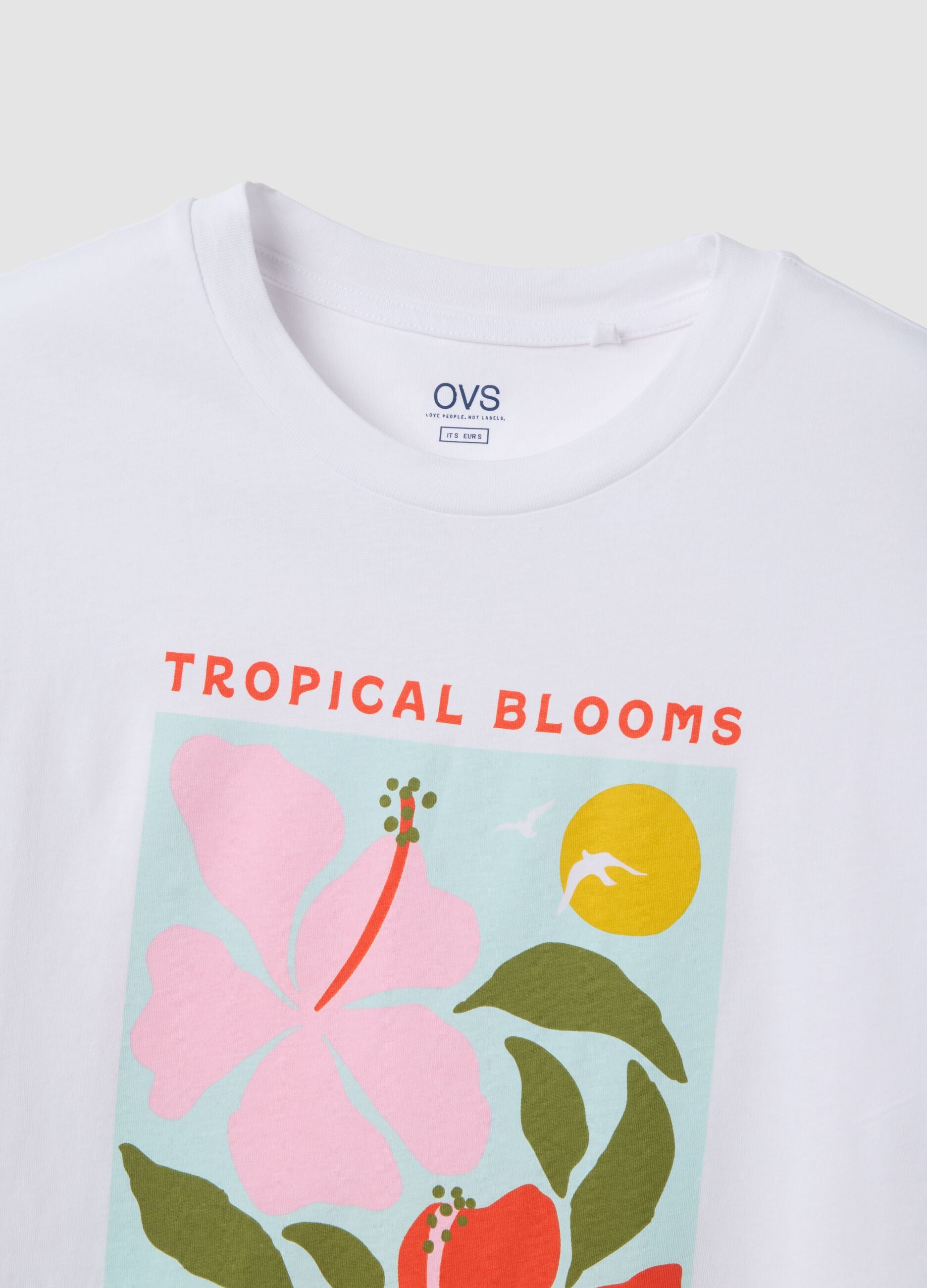 White pure cotton T-shirt with floral print, regular fit