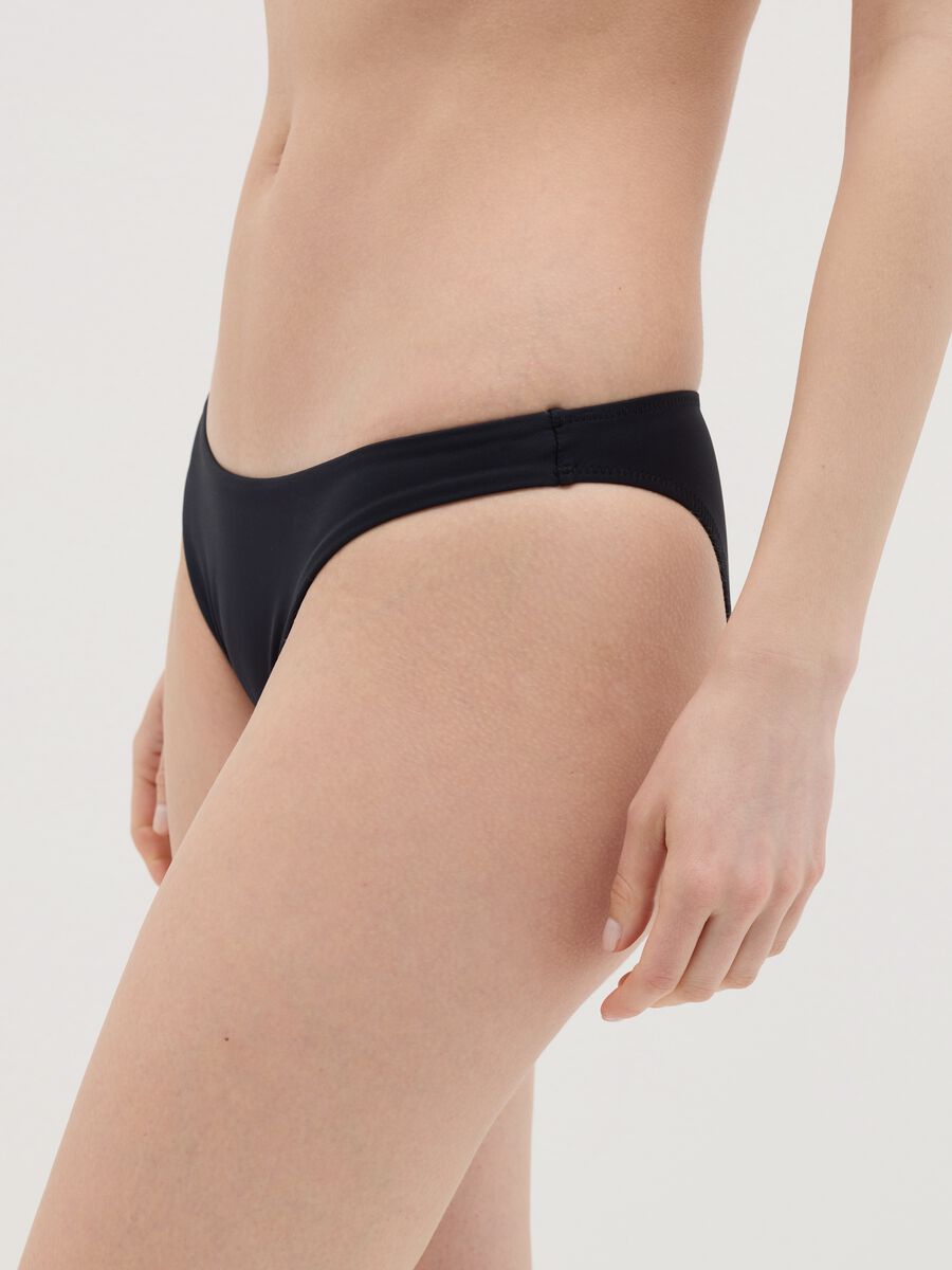 Black bikini briefs_3