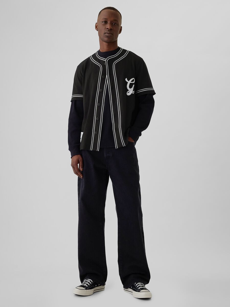 Baseball shirt with striped edging_1
