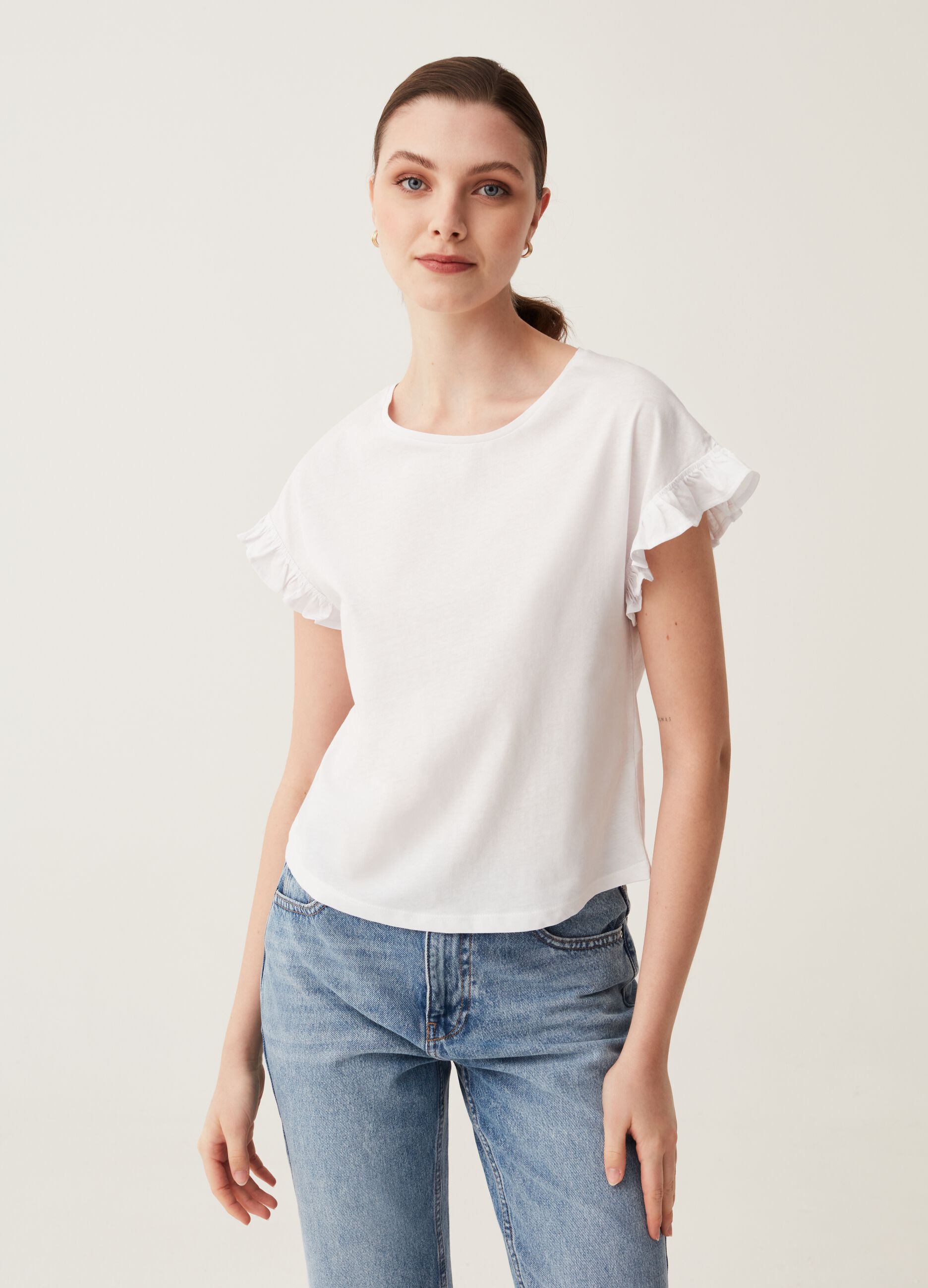 T-shirt with kimono sleeves and frills