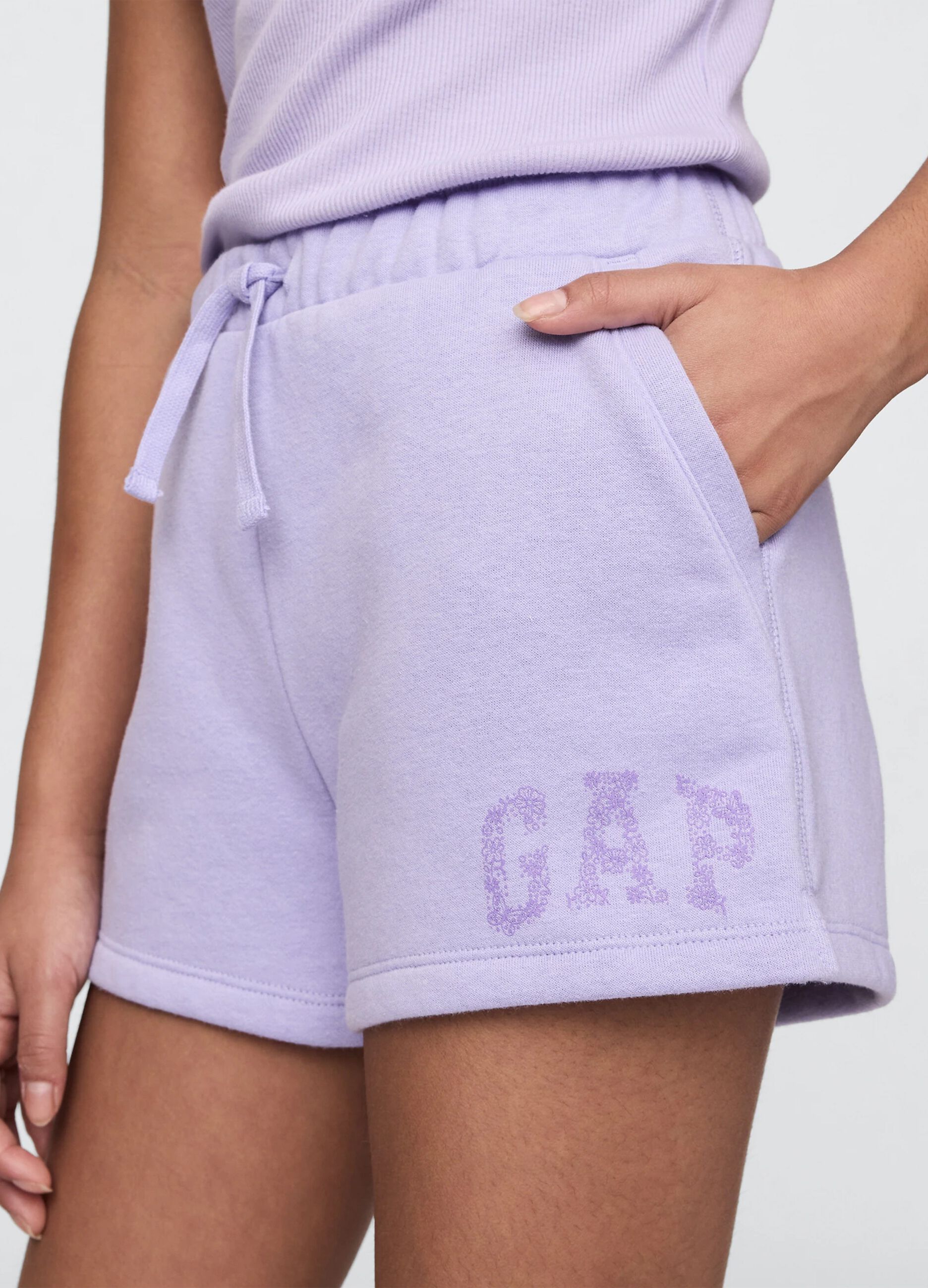 Purple shorts with drawstring and logo print