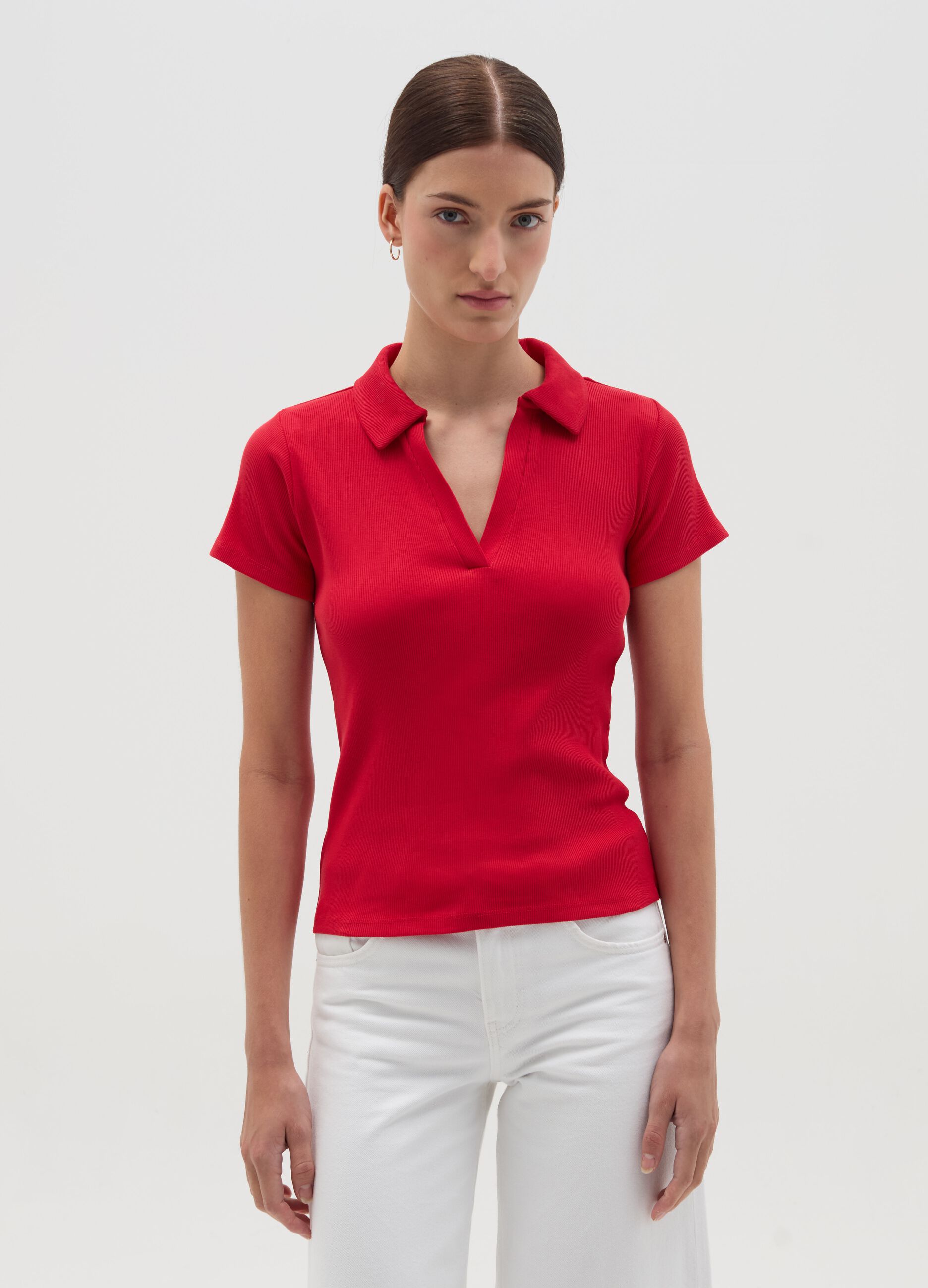 T-shirt with polo neck
