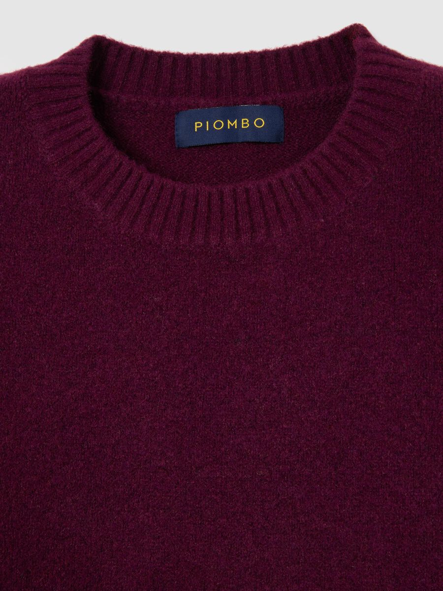 Red regular fit pullover with round neckline_1