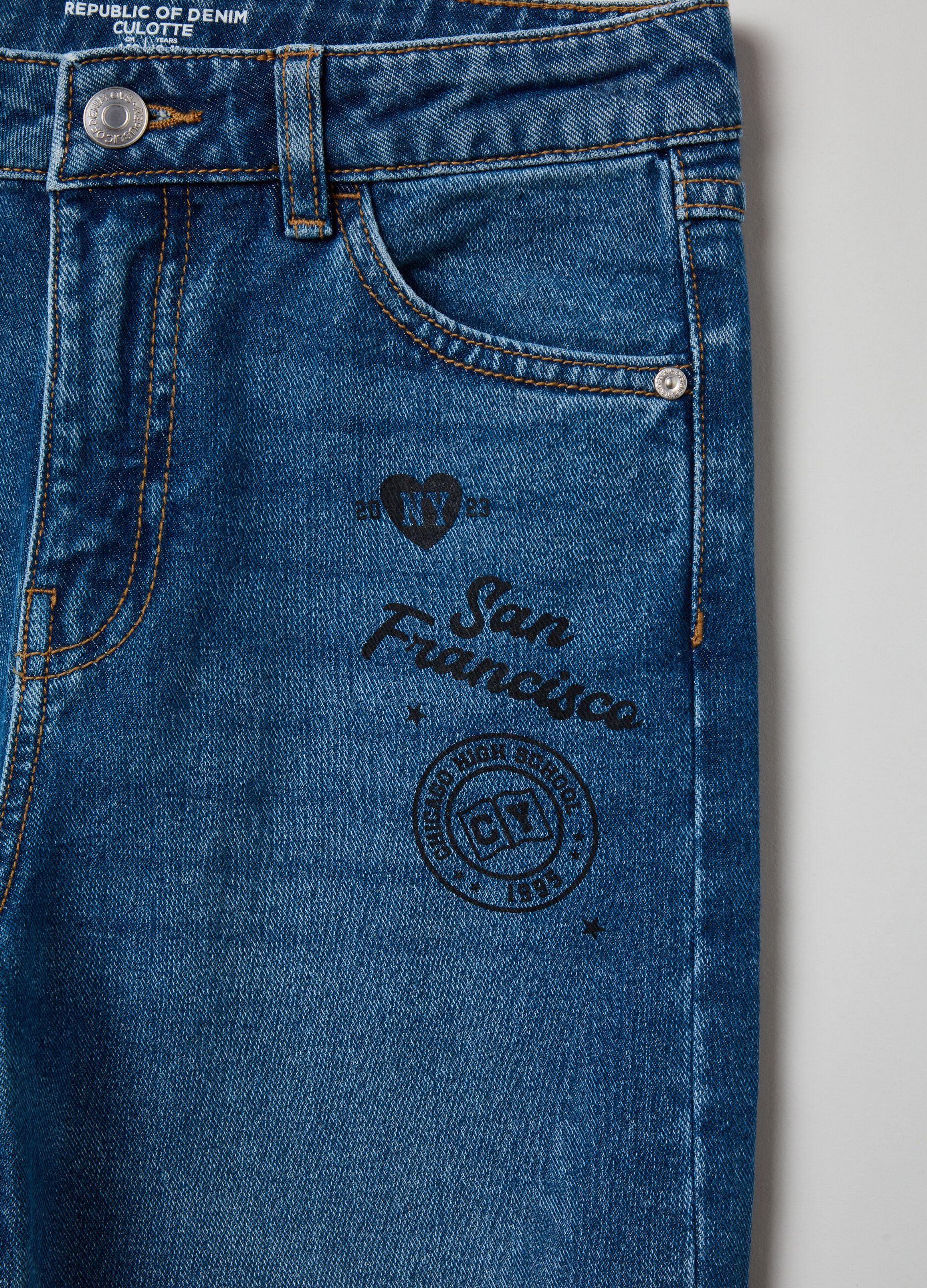 Jeans culotte con stampa lettering_2