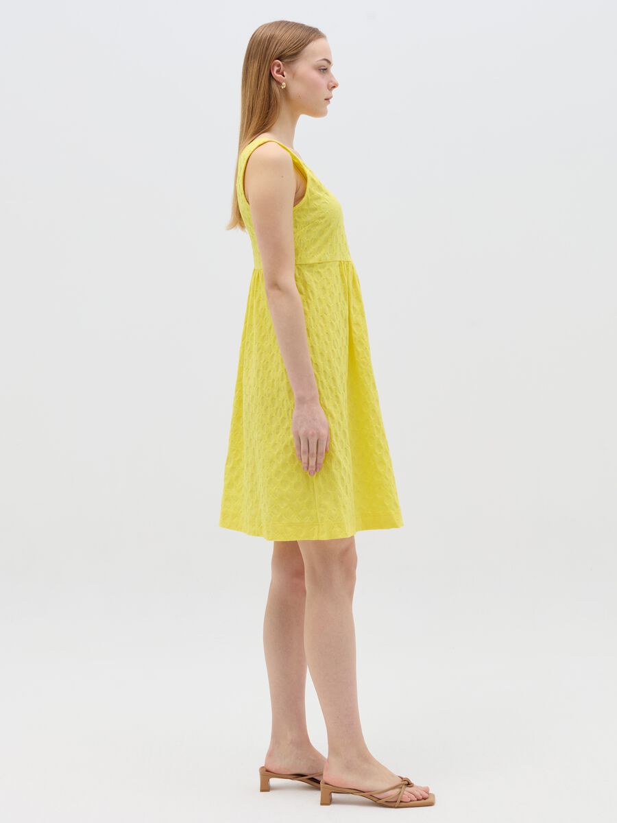 Short maternity dress with circles motif_1