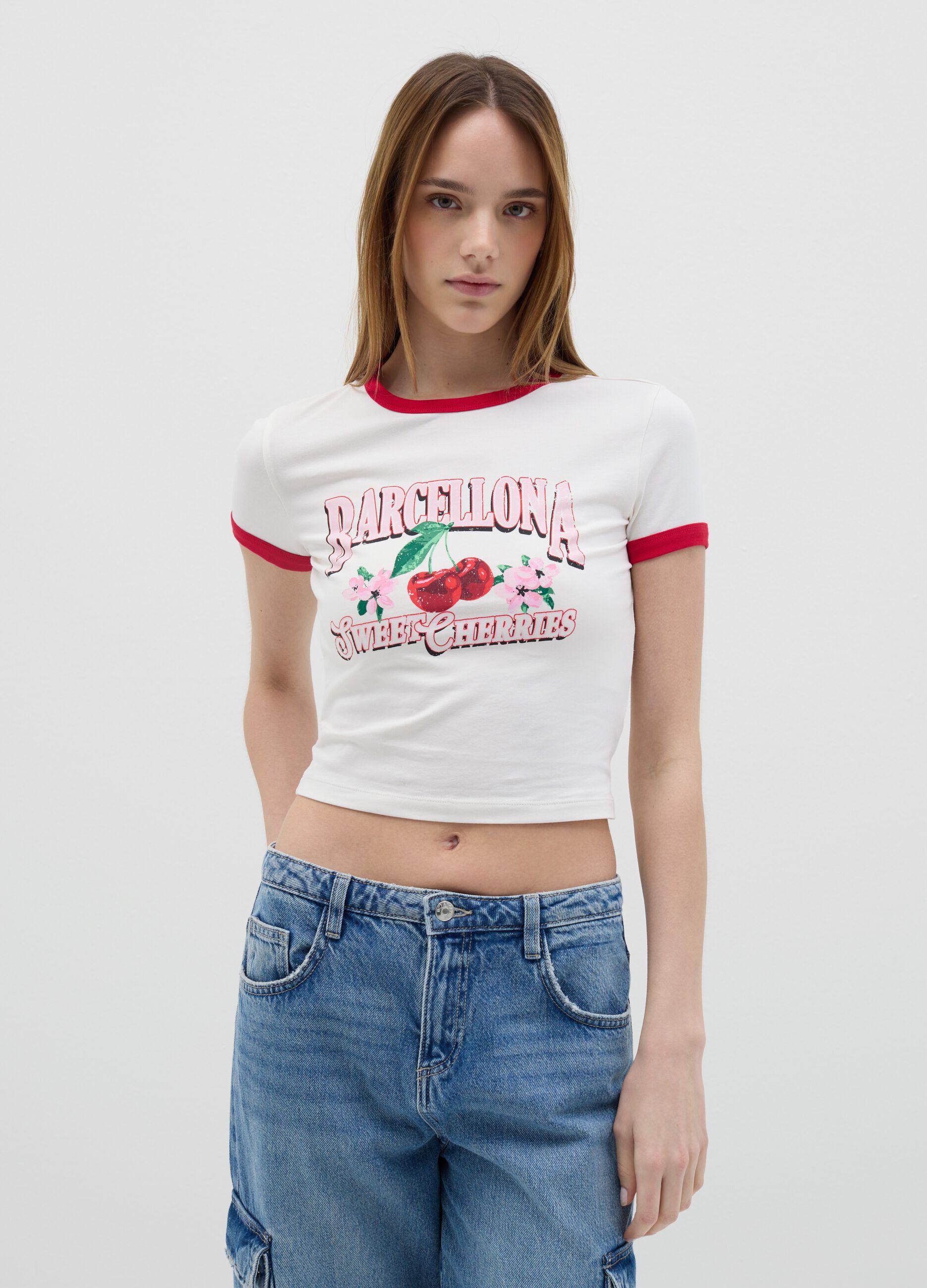 T-shirt with contrasting edging and print