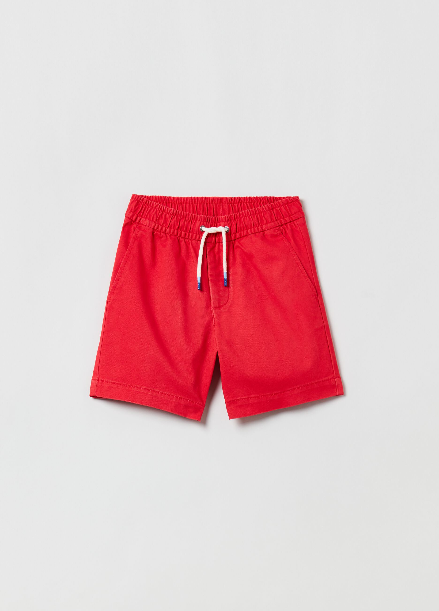 Woven shorts with drawstring