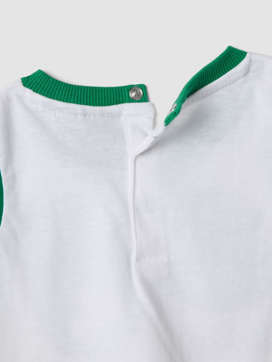 White and green pure cotton set with top and shorts for baby boy, regular fit_2