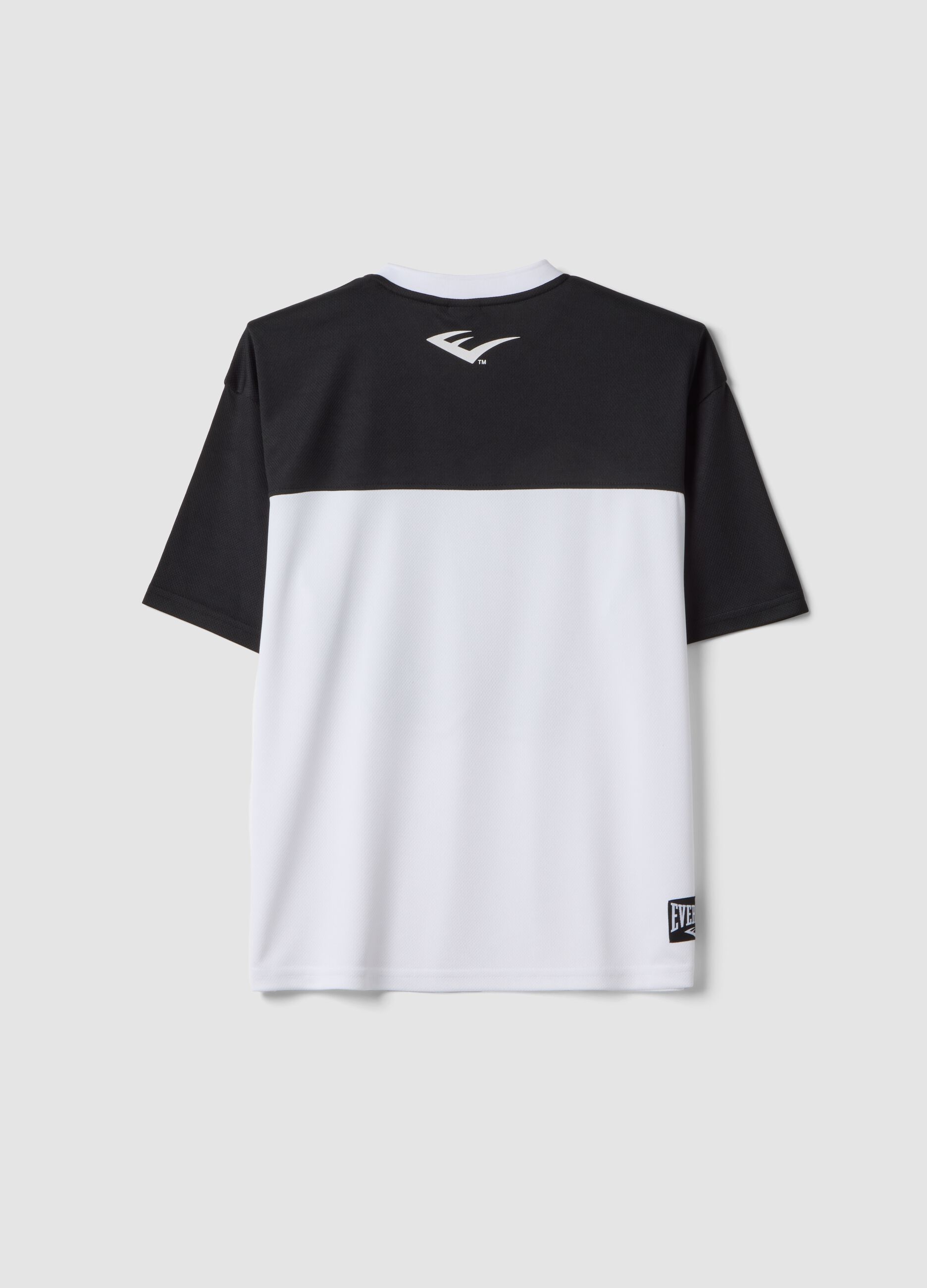 T-shirt nera a maniche corte con scollo a V per ragazzo relaxed fit