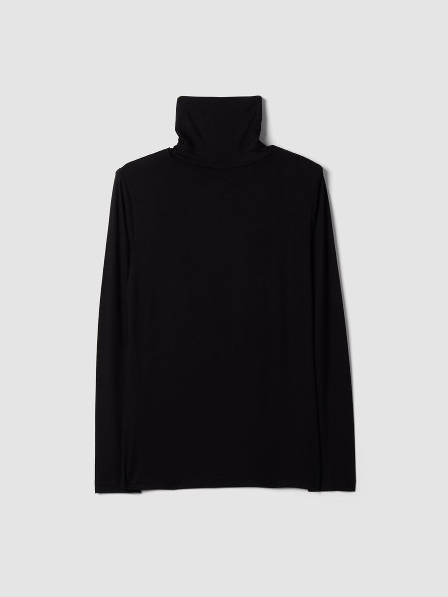 Maglia nera in viscosa elasticizzata con colletto rialzato regular fit_6